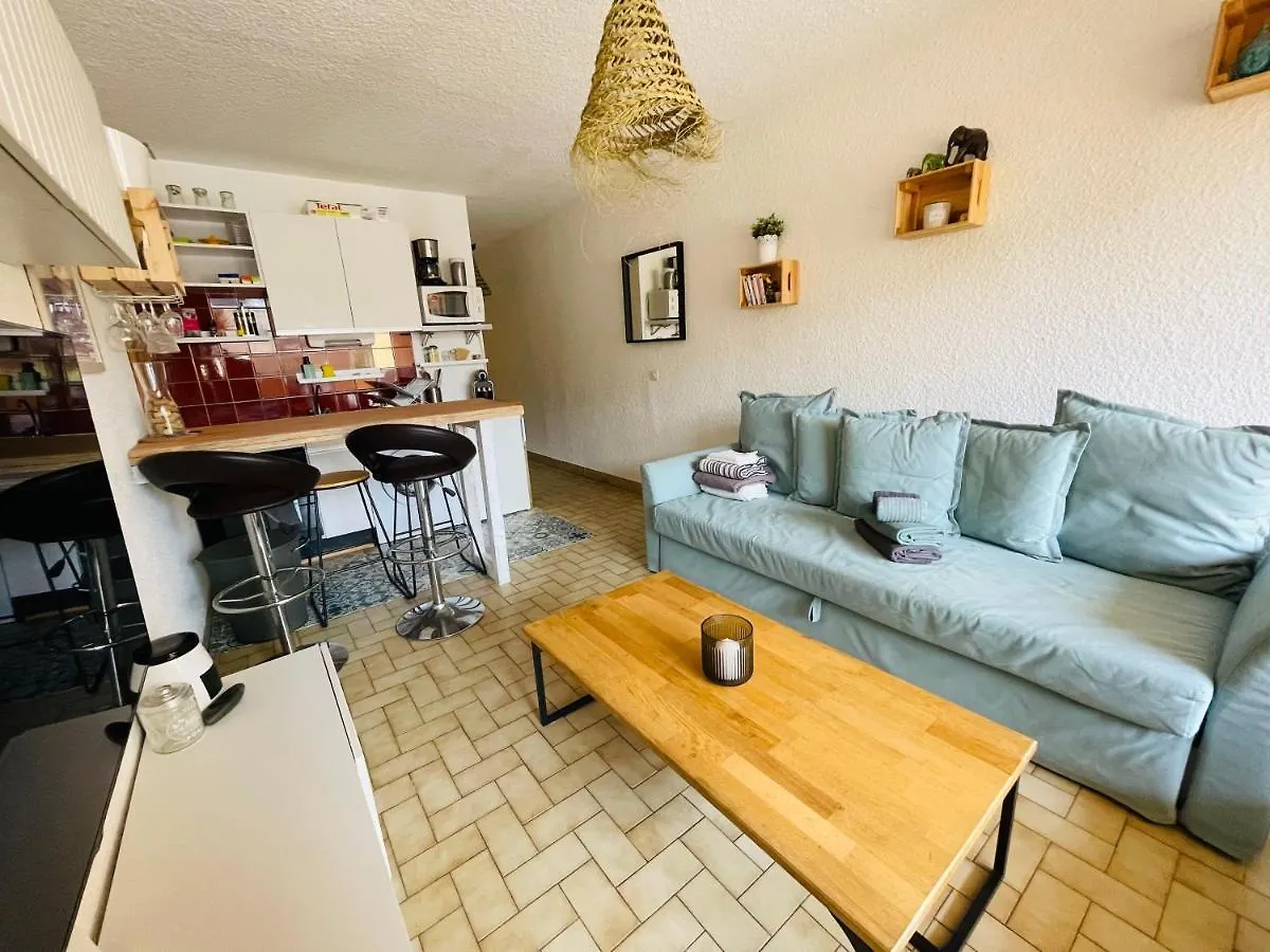 Cosy Deux Pieces Pour 4 Personnes En Centre Ville Classe Cavalaire-sur-Mer Daire