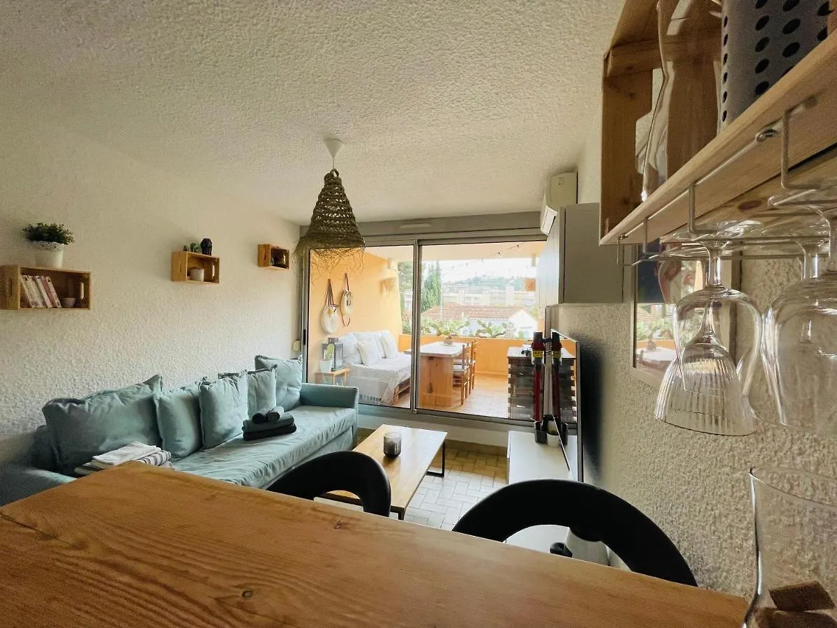 Apartment Cosy Deux Pieces Pour 4 Personnes En Centre Ville Classe Cavalaire-sur-Mer France