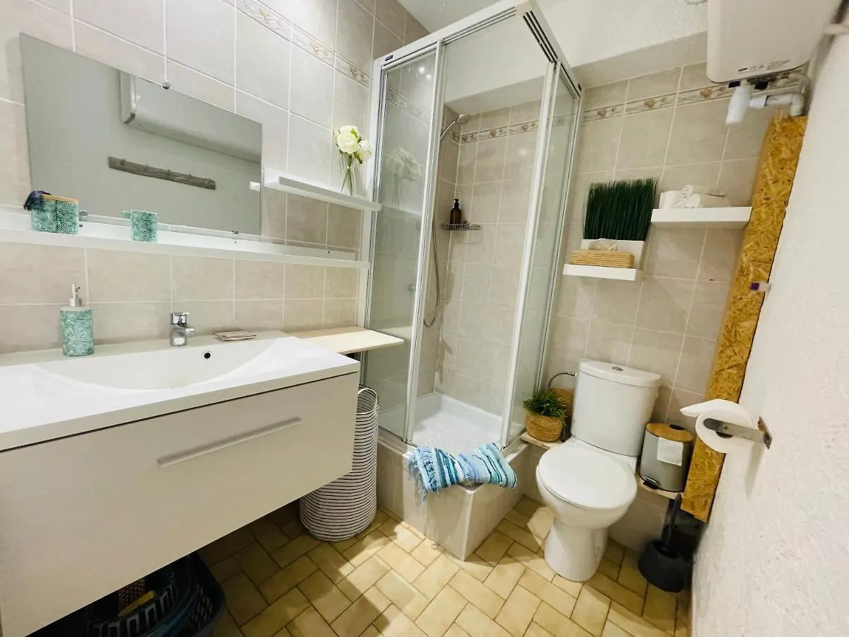 Apartment Cosy Deux Pieces Pour 4 Personnes En Centre Ville Classe Cavalaire-sur-Mer France